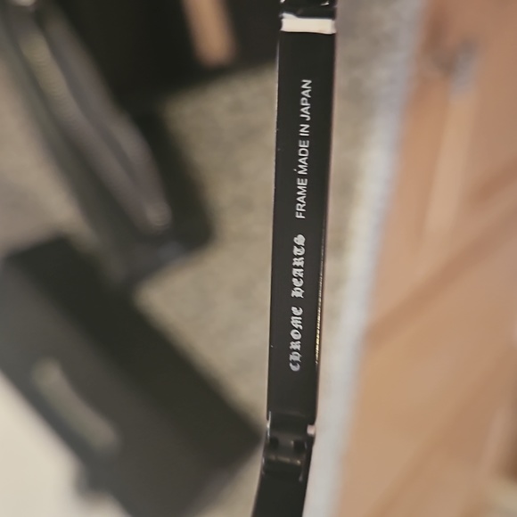 Sunglasses - Picture 6 of 7